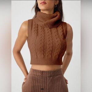 Cider Brown Cable Knit Sleeveless Turtleneck Sweater, size Large , NWT